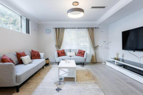 Executive living - Townhouse close to central Perth